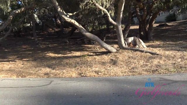 Как уговорить на секс начинающую порно-актрису?